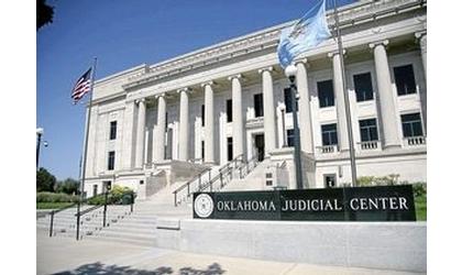 Oklahoma court reinstates same-sex couple parenting lawsuit