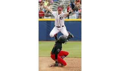 Georgia makes most of Florida St. errors in 5-4 WCWS win