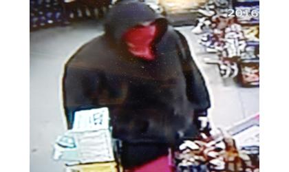 Police seek help identifying robbery suspect