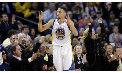 Warriors top Thunder for record-tying 44th straight home win