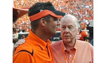 T. Boone Pickens shows up at Oklahoma St scrimmage