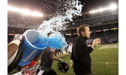 Texas Tech Scores Upset Victory In Holiday Bowl