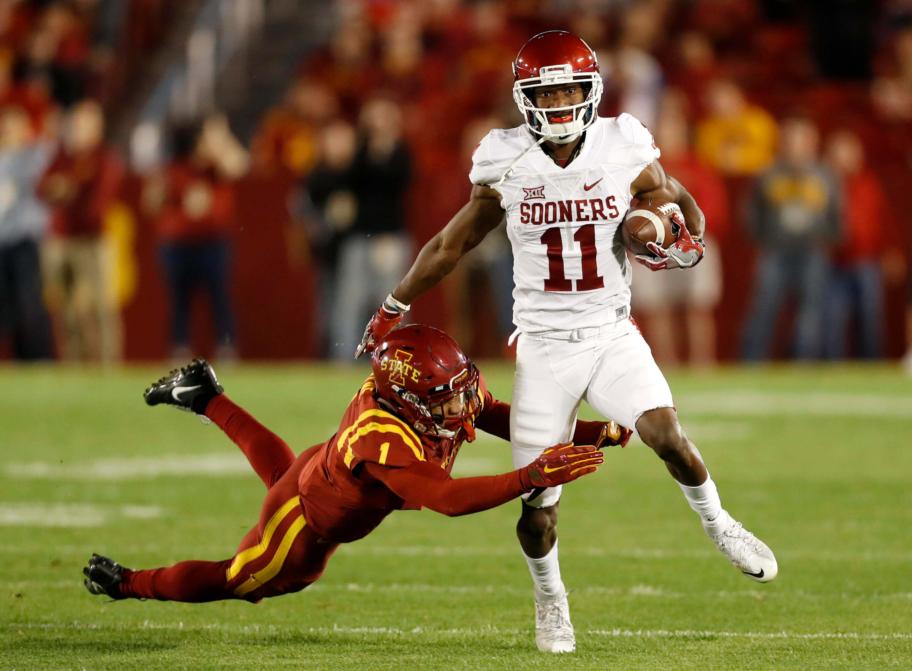 Baker Mayfield, No. 12 Sooners hold off Iowa State 34-24