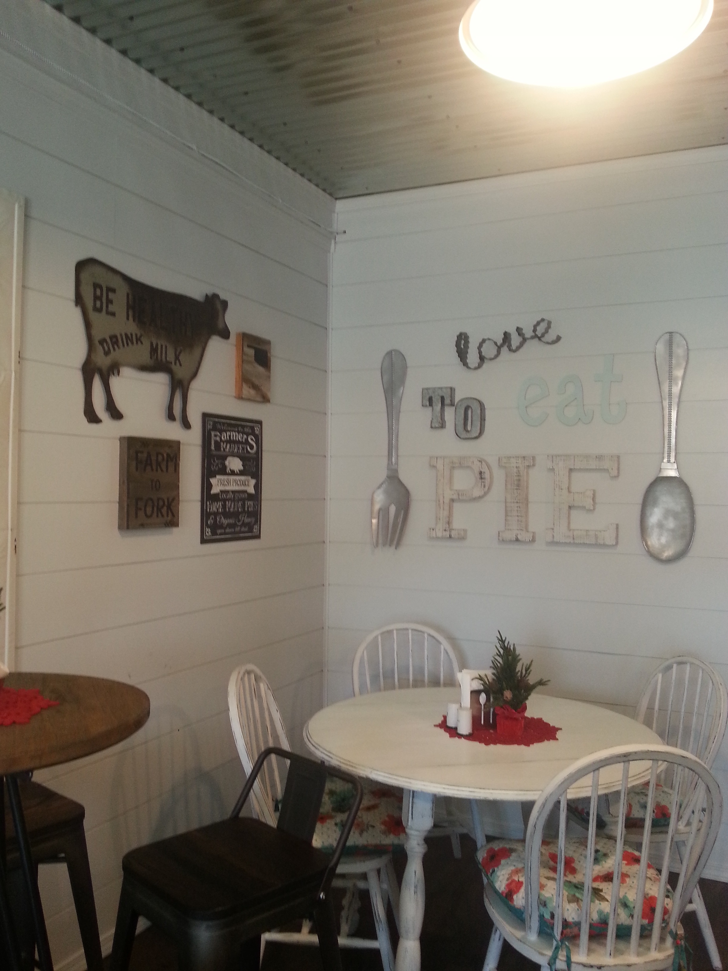 Crust and Cream Pie Co. opens