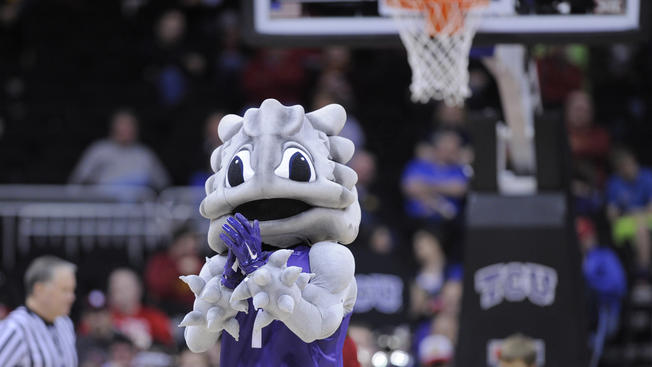 TCU rallies late for 60-57 win over struggling Sooners