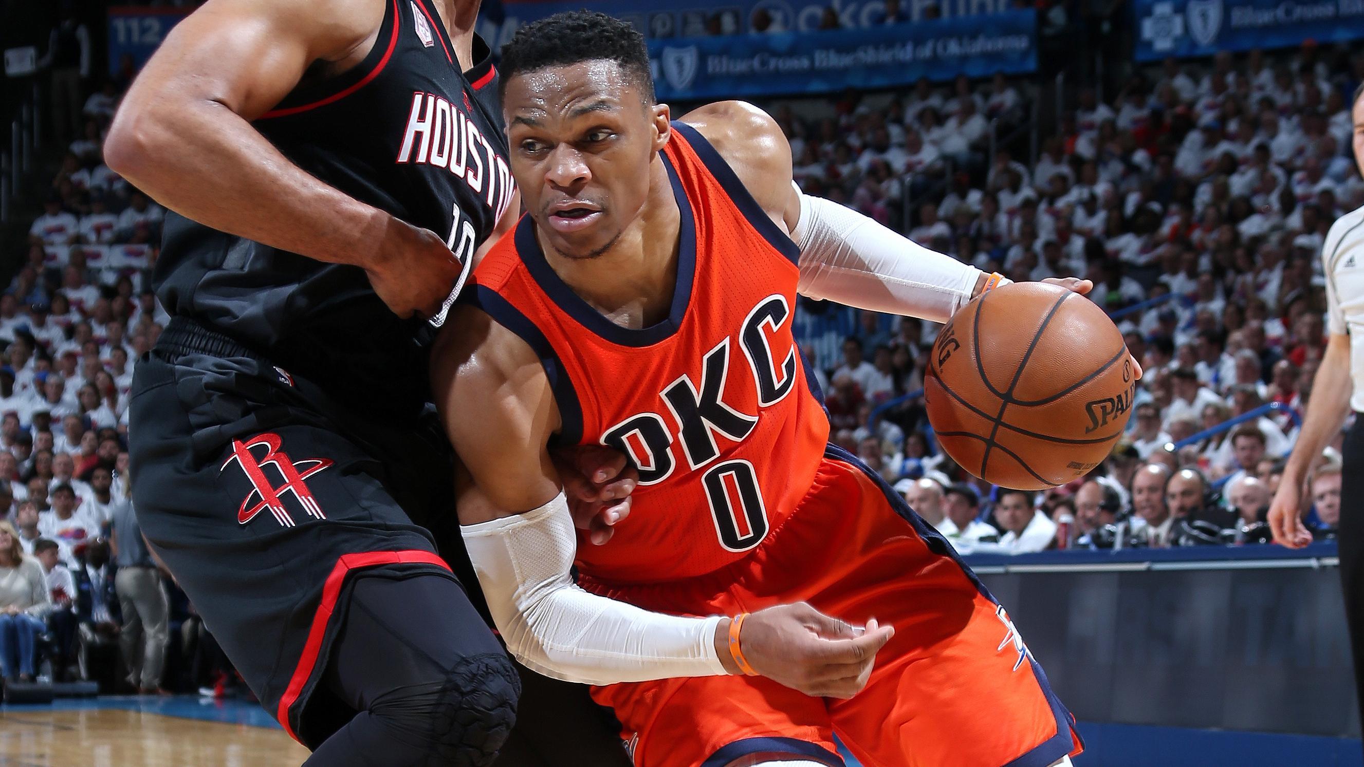 Westbrook clinches triple-double in first half vs. Rockets
