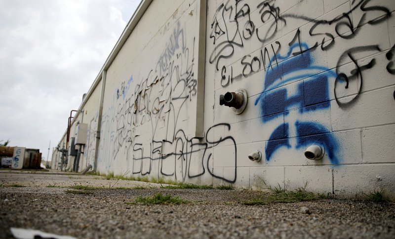 Tulsa mayor plans to veto spray paint ordinance