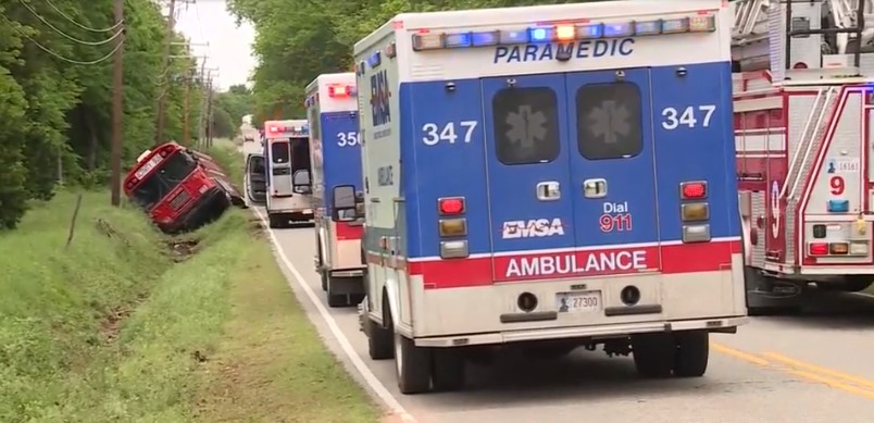 Students injured in Crooked Oak school bus crash