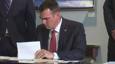 Oklahoma governor orders end to state lobbyist hiring
