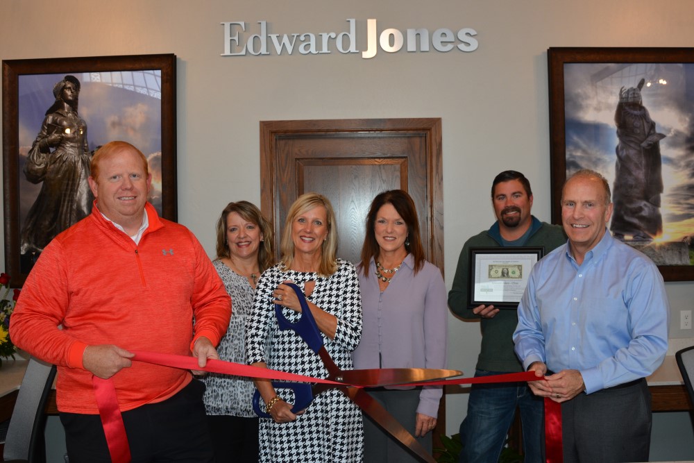 Chamber ribbon-cutting welcomes Edward Jones – Jodi Cline’s new office