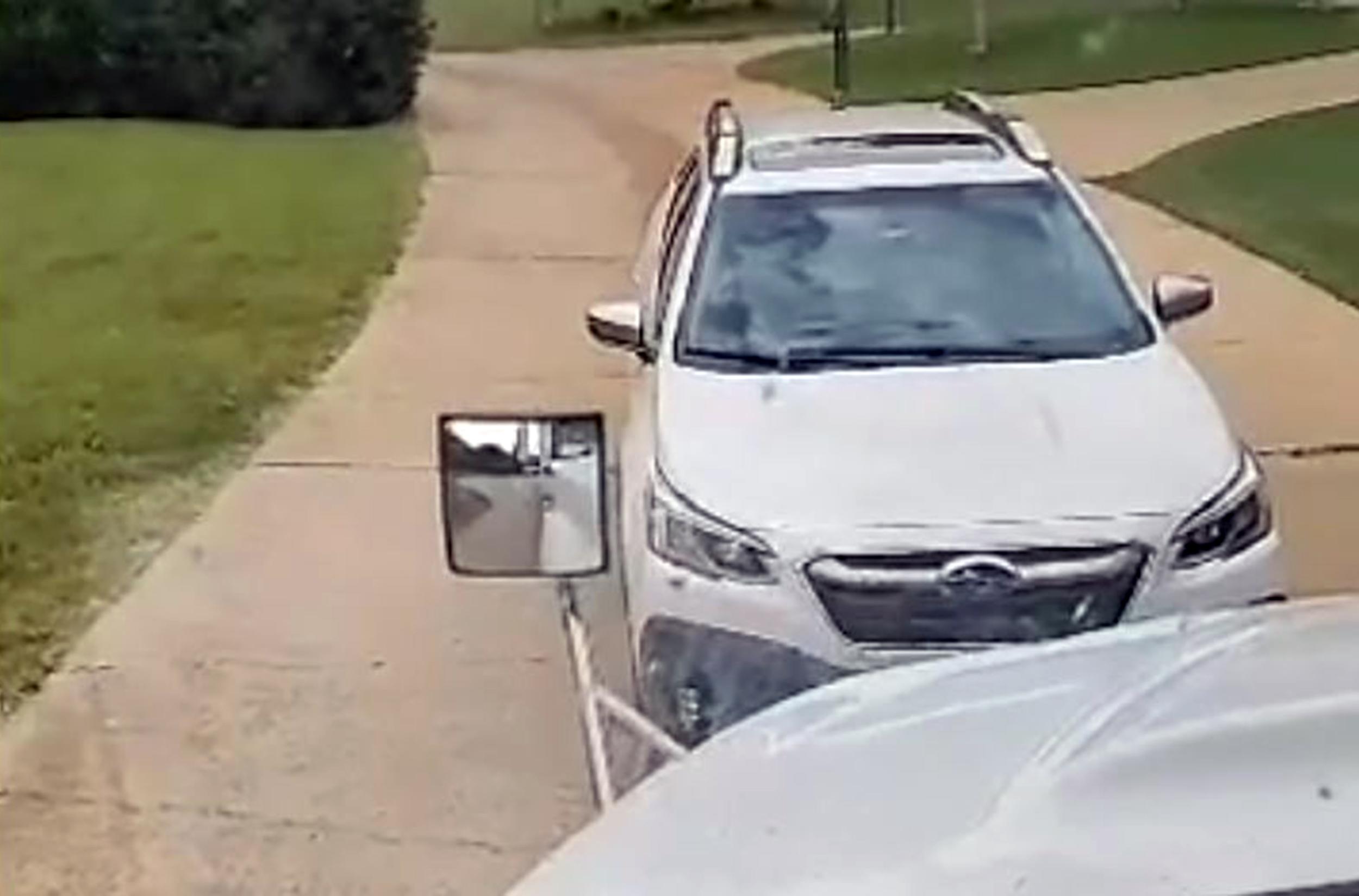 Man blocks black delivery driver in an Oklahoma neighborhood