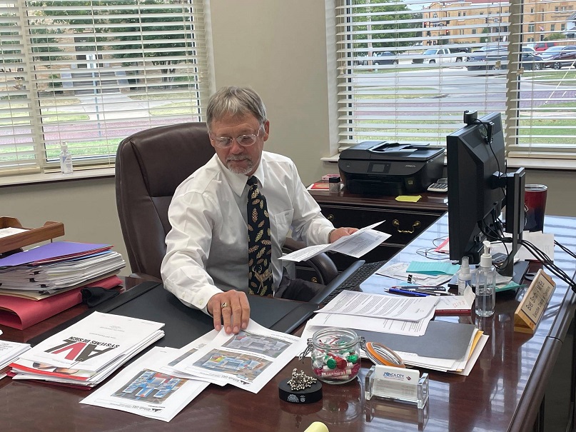 Bret Smith retiring from Ponca City Public Schools