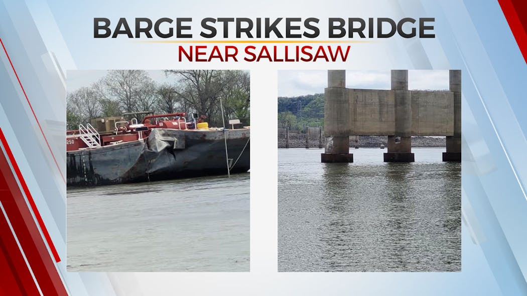 US-59 BRIDGE REOPENED NEAR SALLISAW AFTER BEING STRUCK BY BARGE, ODOT SAYS