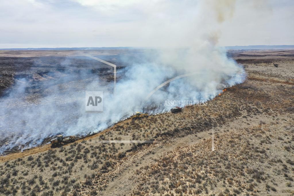 Influx of firefighters, cooler weather in Texas Panhandle helps keep wildfires in check