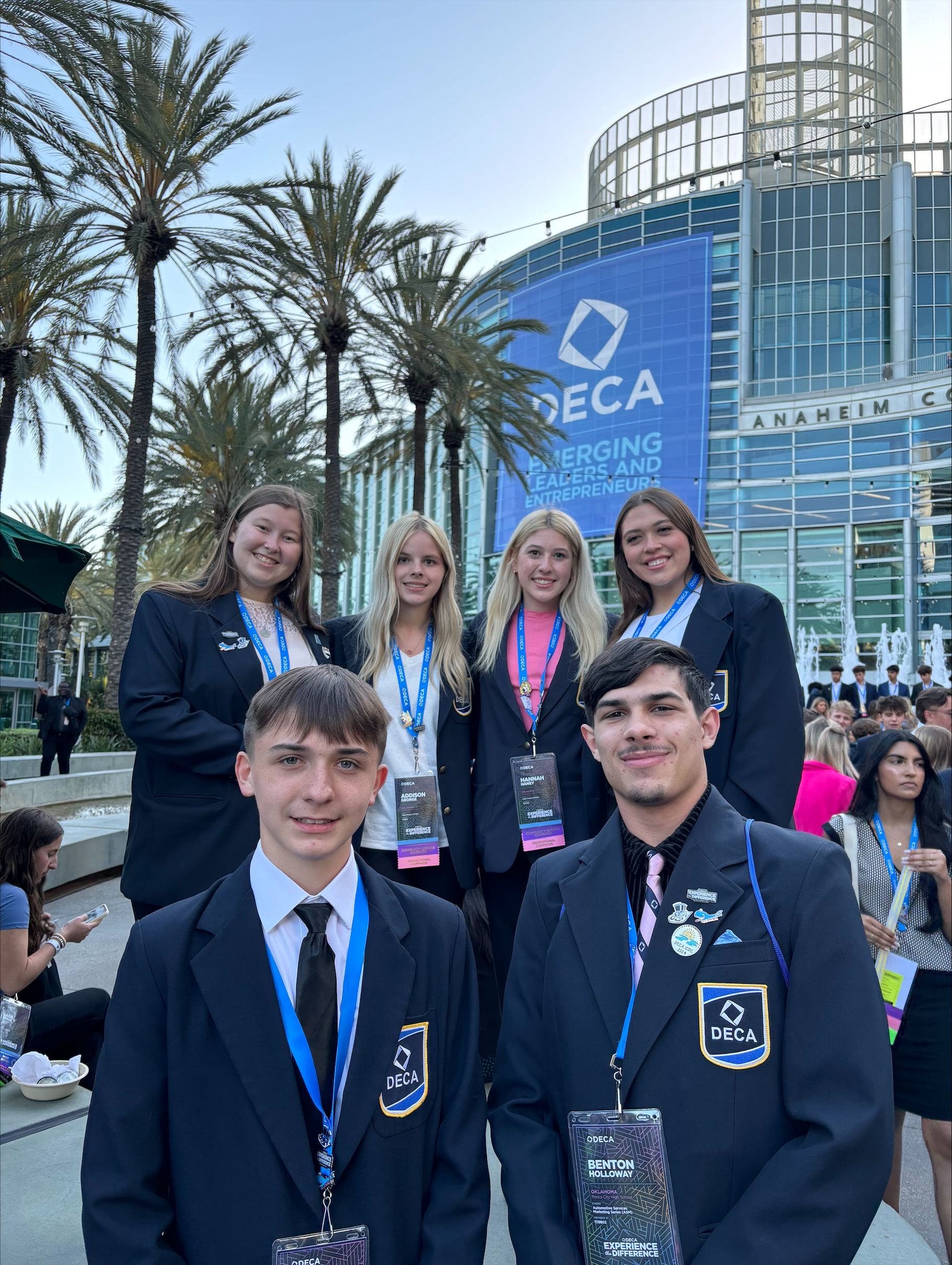 Ponca City DECA Attends Conference