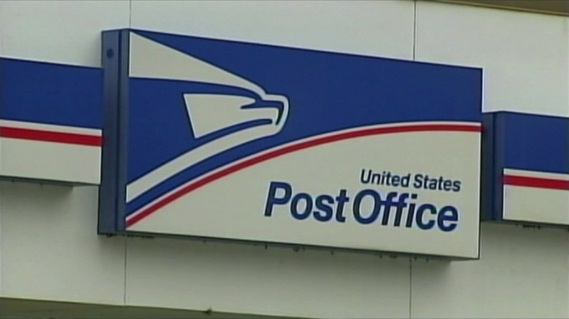 How To Protect Yourself From USPS Smishing Scams This Holiday Season