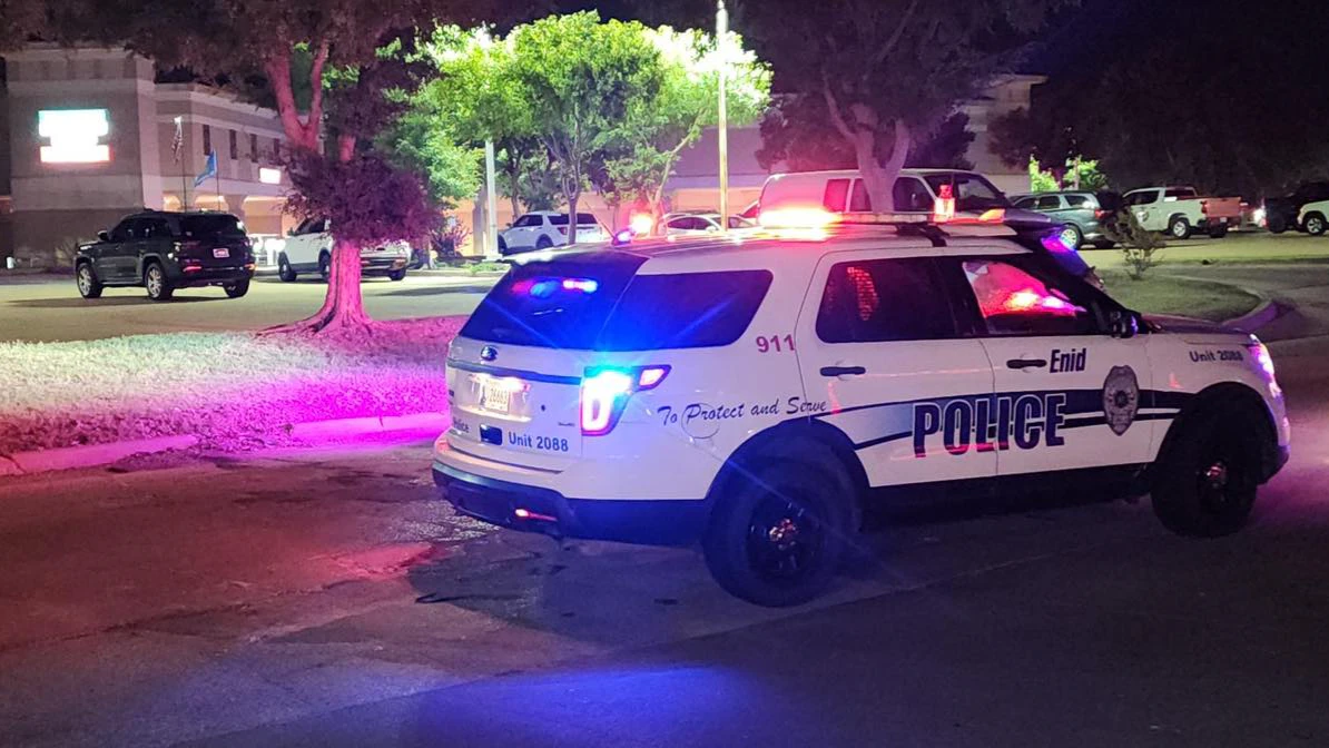 2 killed, including suspect, in officer-involved shooting inside Enid hospital