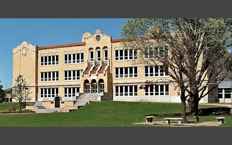 Ponca City High School Welcomes Students for Schedule Pick-Up