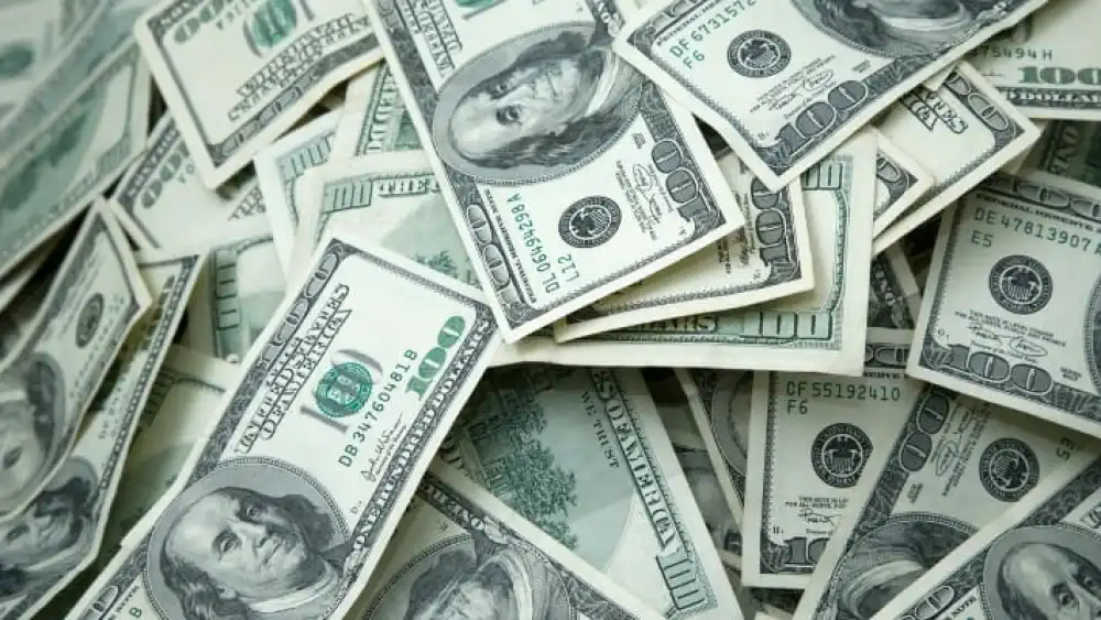 Worried about 2026 finances? Here are 5 money resolutions for the new year