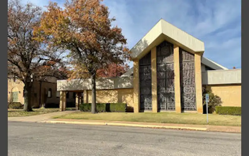 First Lutheran Church Valentine’s Salad Luncheon Friday