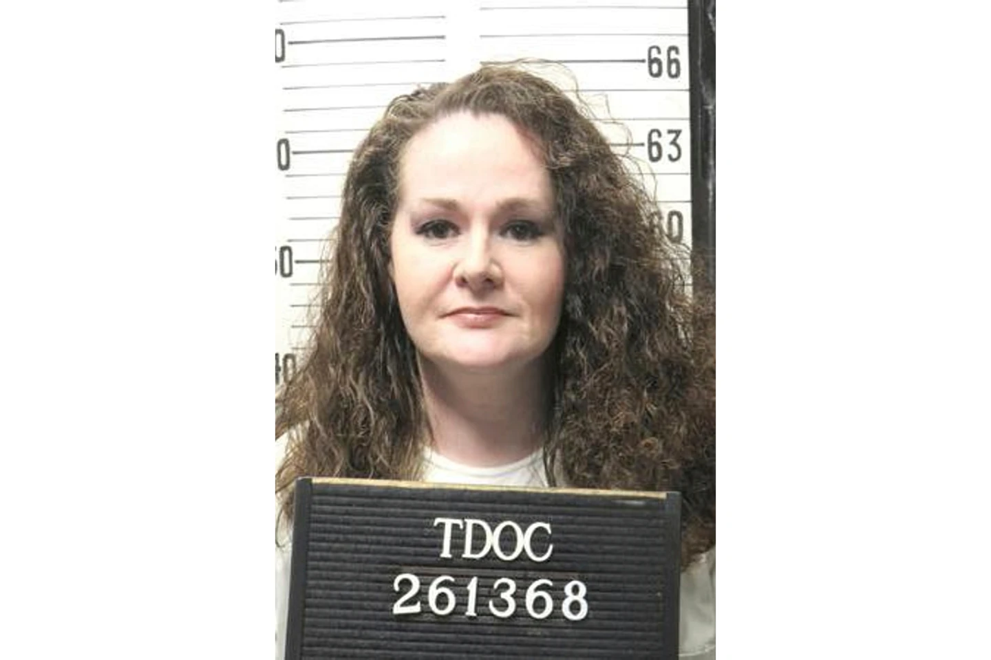 Court halts execution of Christa Gail Pike in Tennessee for a murder she committed at age 18